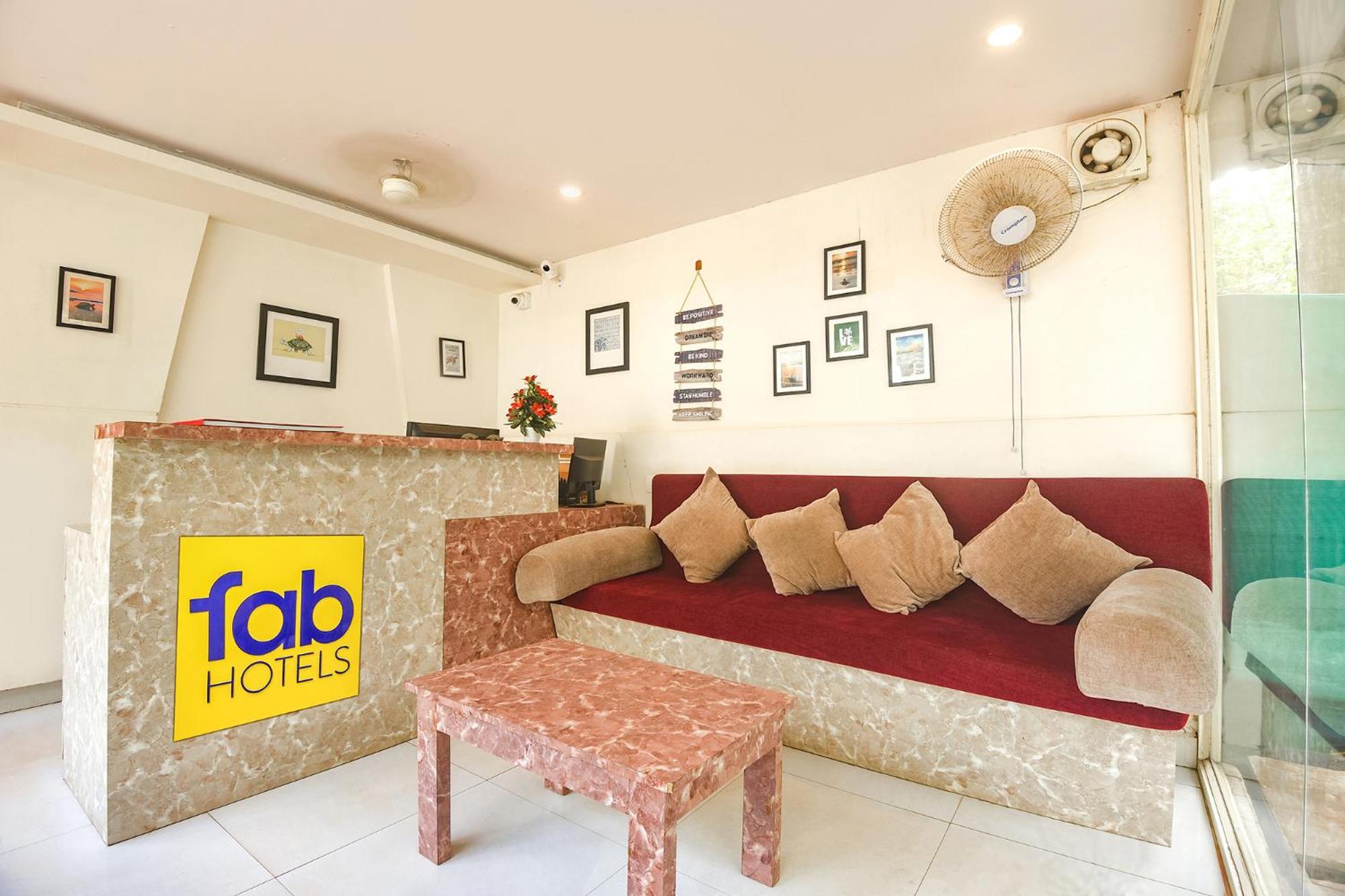 Fabhotel La Volga - Nr Morjim Beach Exterior foto
